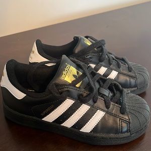Adidas black and white superstars